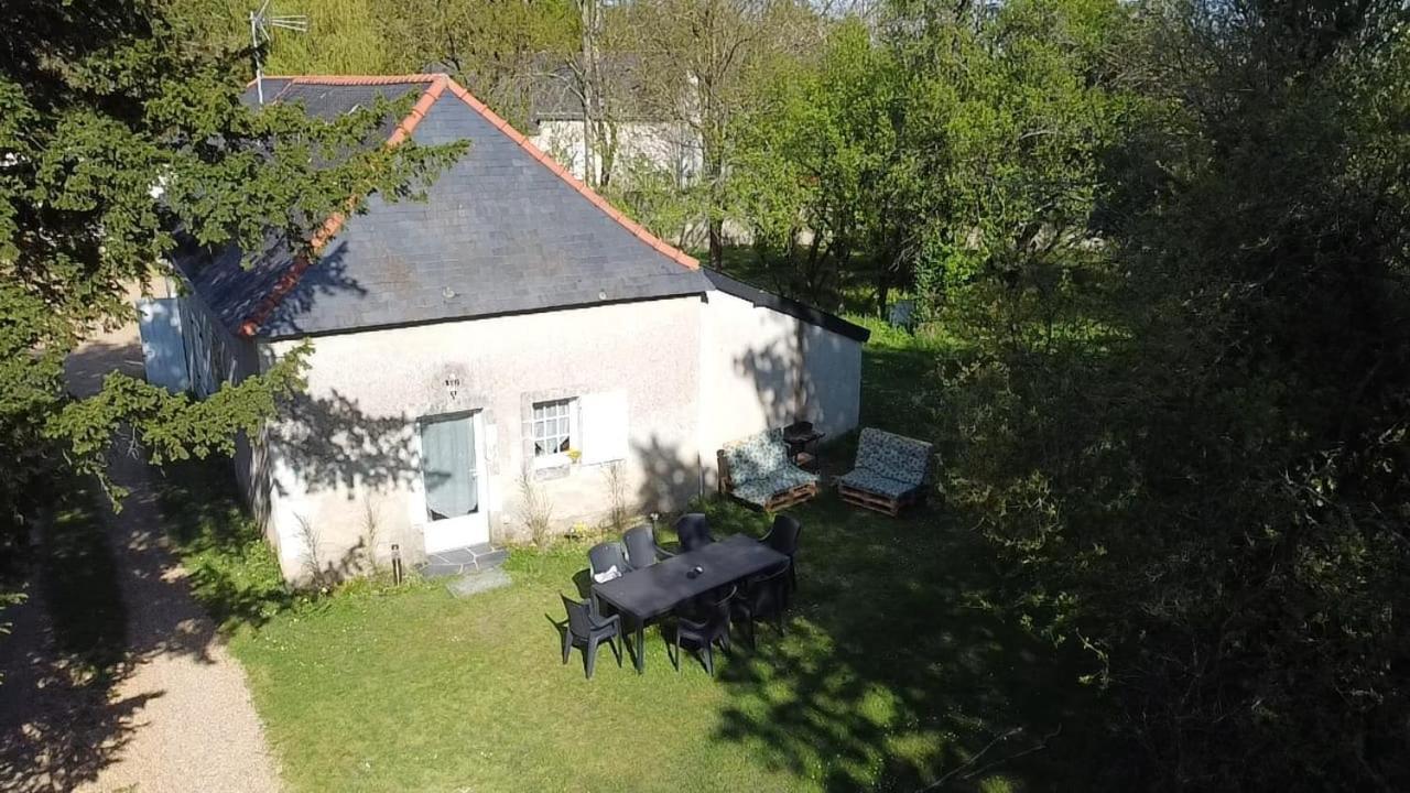 Gîte la grande racinaie Cre-sur-Loir Exterior foto